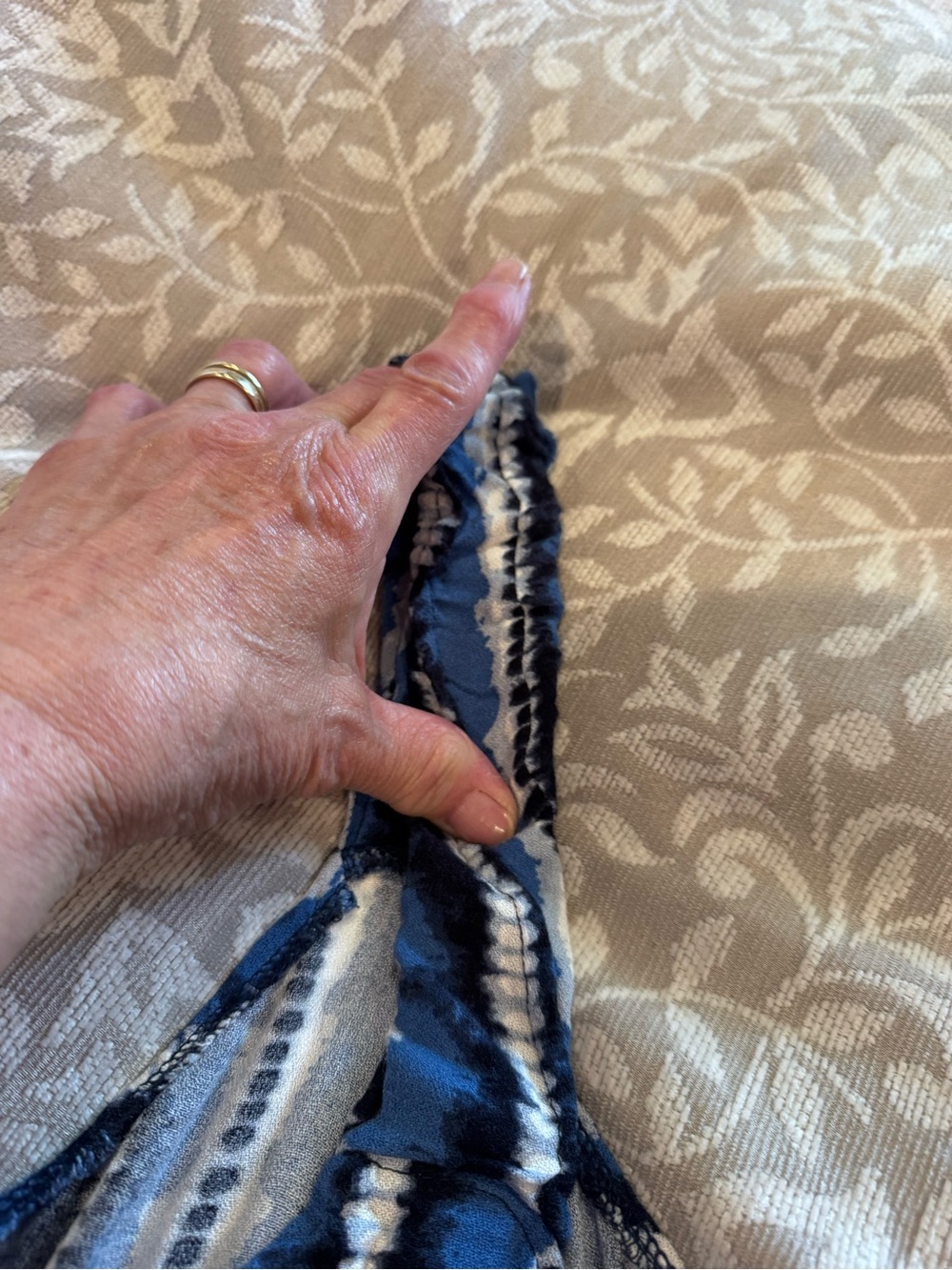 Cupio Lace-Trimmed Garment - Picture 10 of 10
